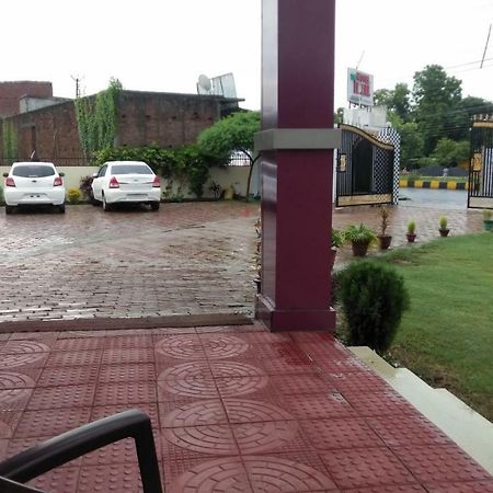Hotel The Ideal Kushinagar 외부 사진
