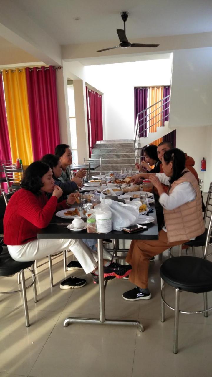 Hotel The Ideal Kushinagar 외부 사진