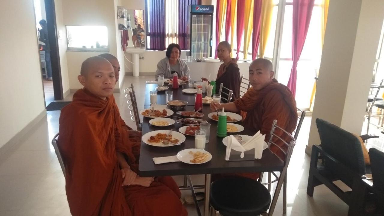 Hotel The Ideal Kushinagar 외부 사진