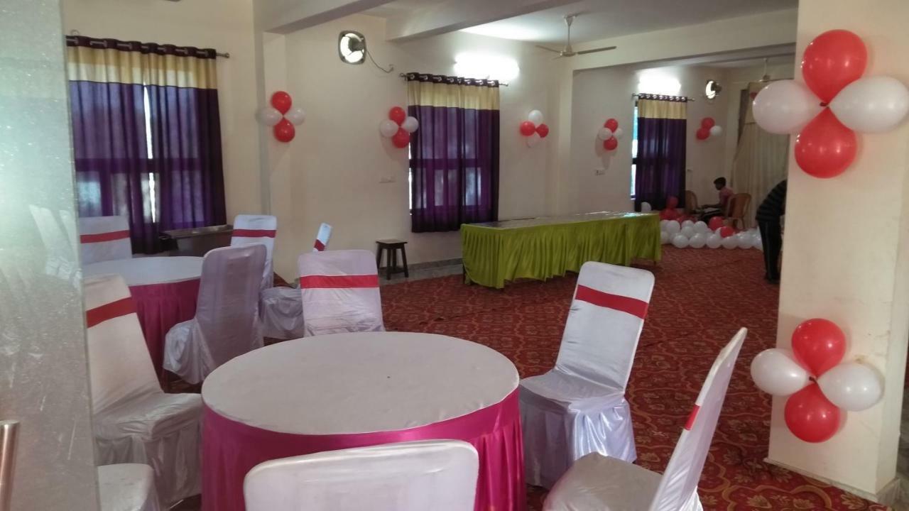 Hotel The Ideal Kushinagar 외부 사진