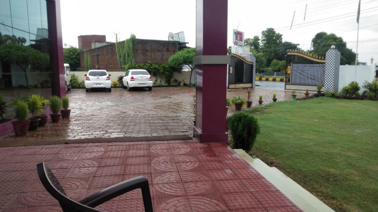 Hotel The Ideal Kushinagar 외부 사진