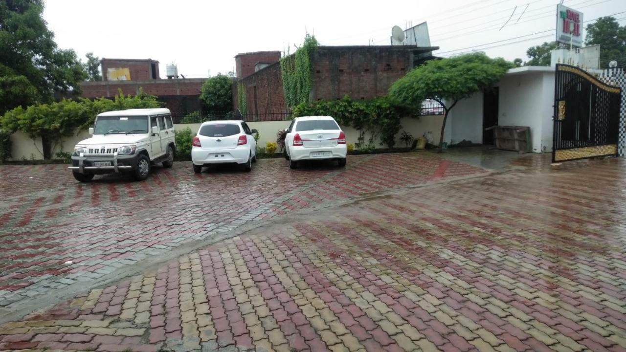 Hotel The Ideal Kushinagar 외부 사진