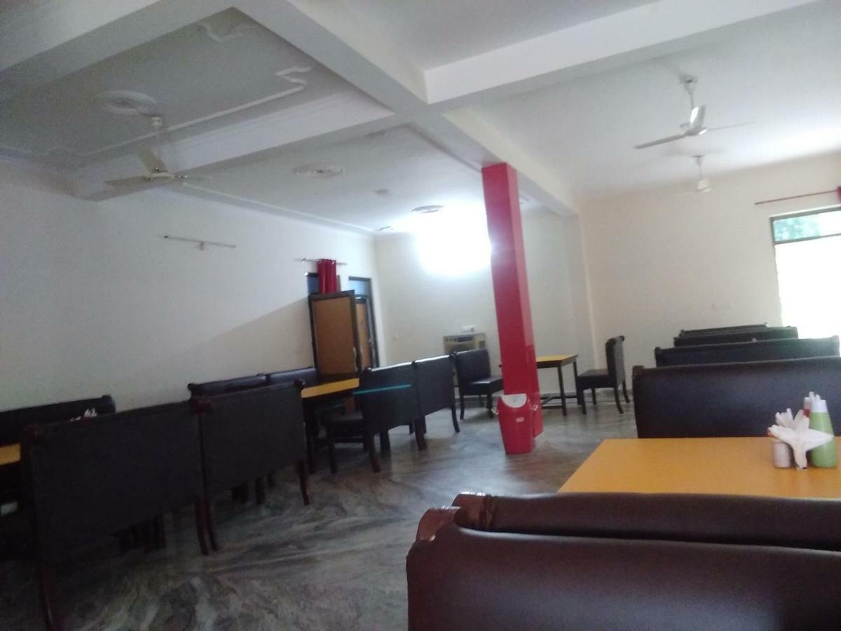 Hotel The Ideal Kushinagar 외부 사진