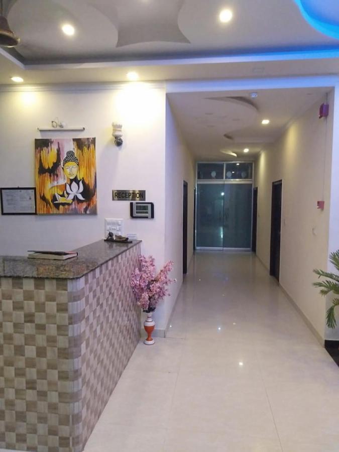 Hotel The Ideal Kushinagar 외부 사진